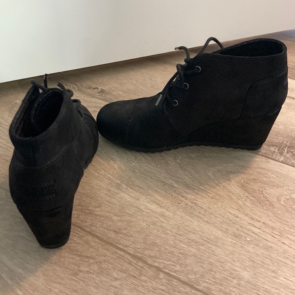 All Black BOB by Sketchers wedges. Size 8 in womens. Memory foam soles